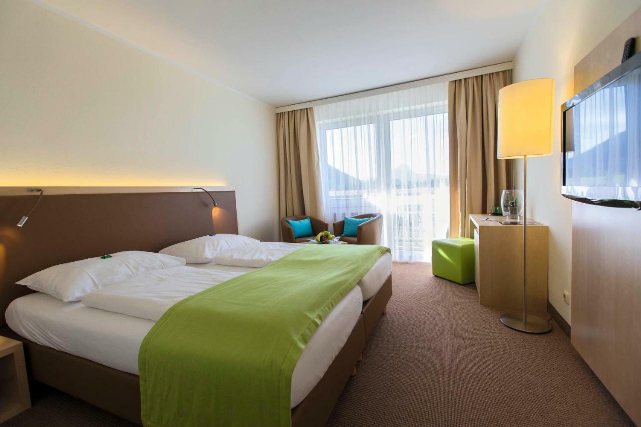 Momentum Hotel Аниф Экстерьер фото